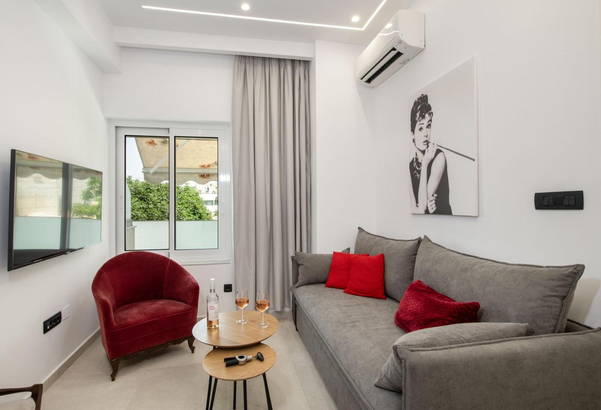 Cherry Central Luxury Suites Chania  Bagian luar foto