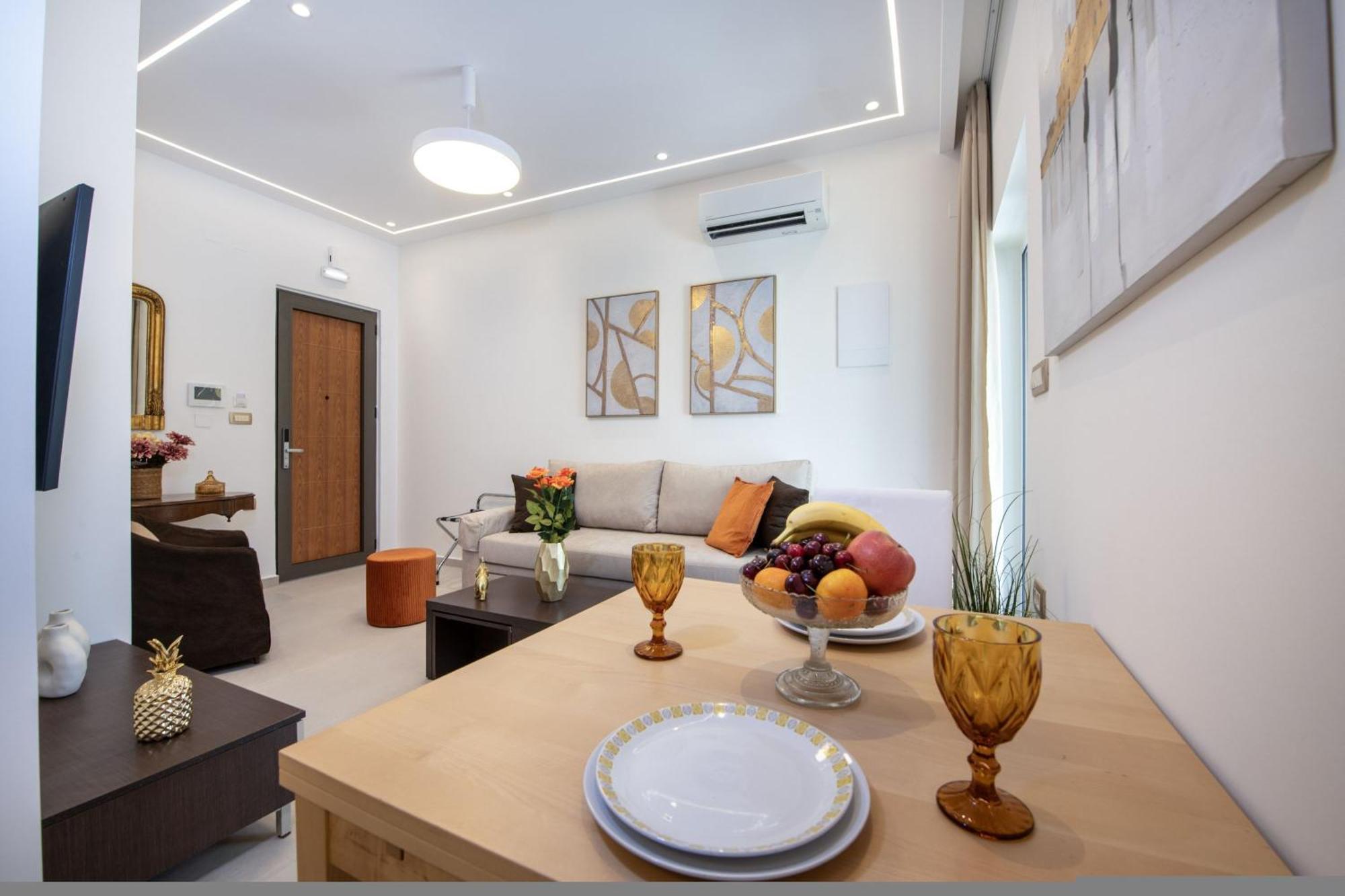 Cherry Central Luxury Suites Chania  Bagian luar foto