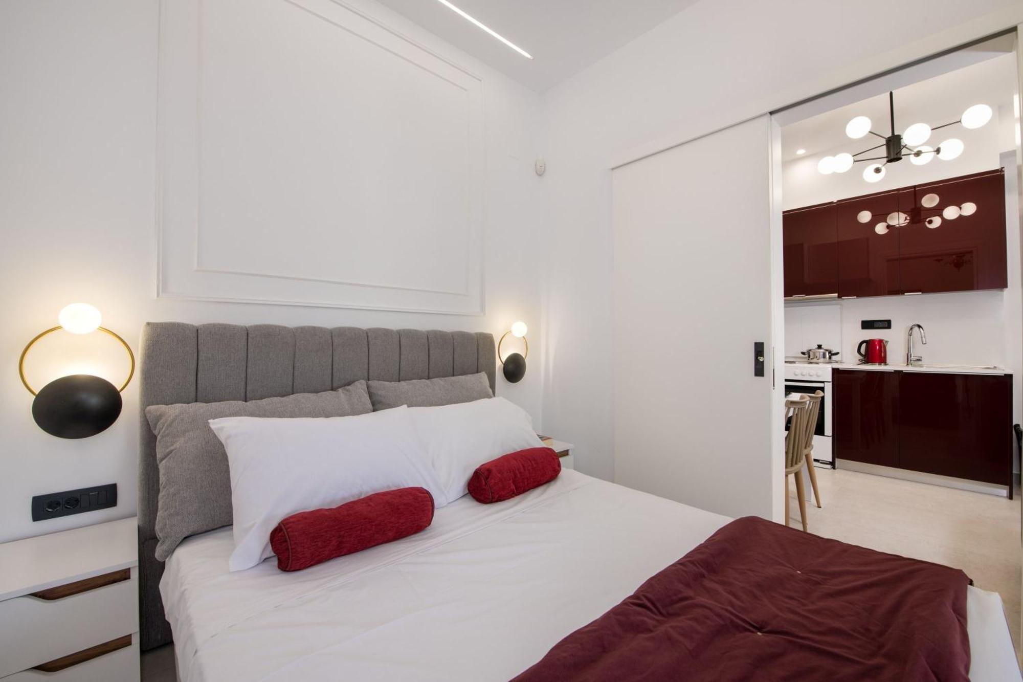 Cherry Central Luxury Suites Chania  Bagian luar foto