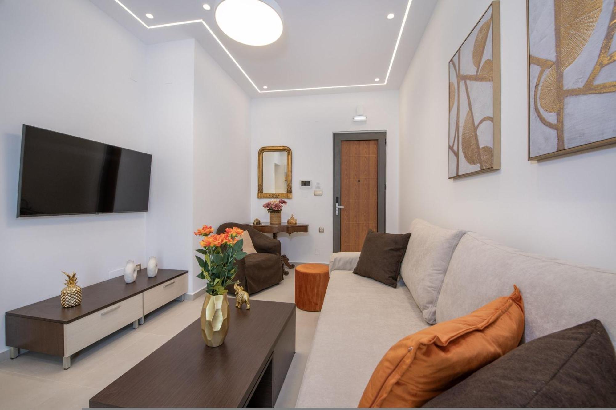 Cherry Central Luxury Suites Chania  Bagian luar foto