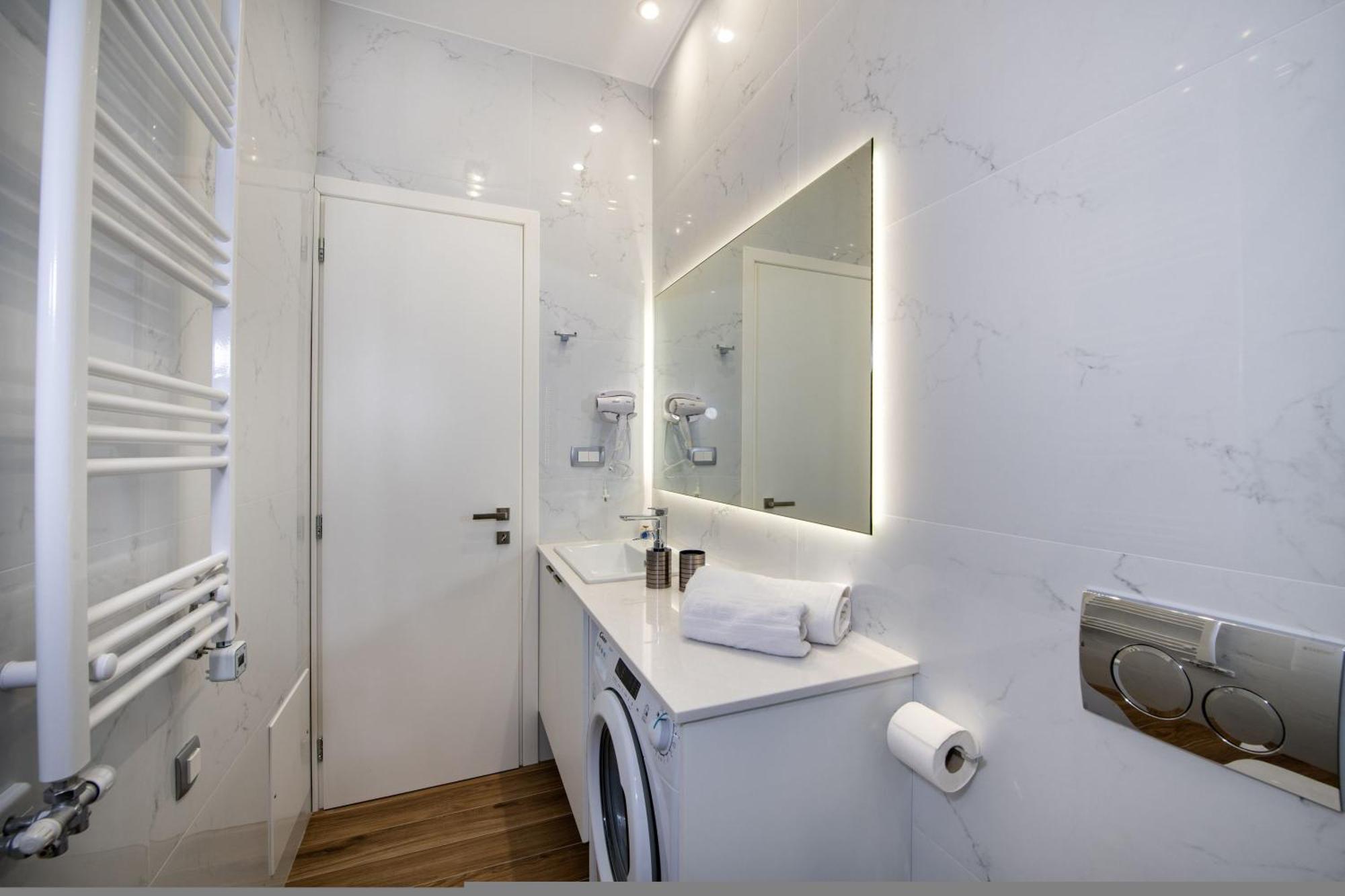 Cherry Central Luxury Suites Chania  Bagian luar foto
