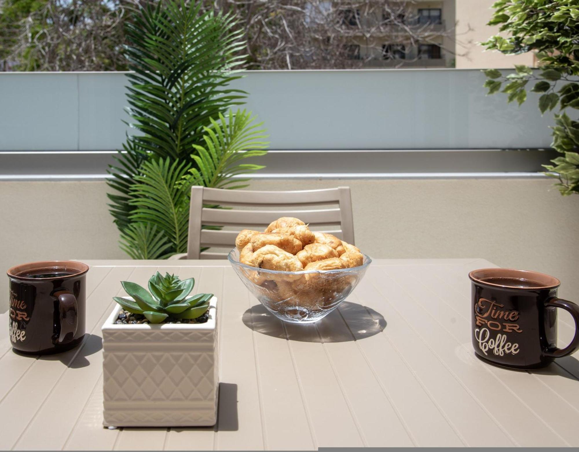 Cherry Central Luxury Suites Chania  Bagian luar foto