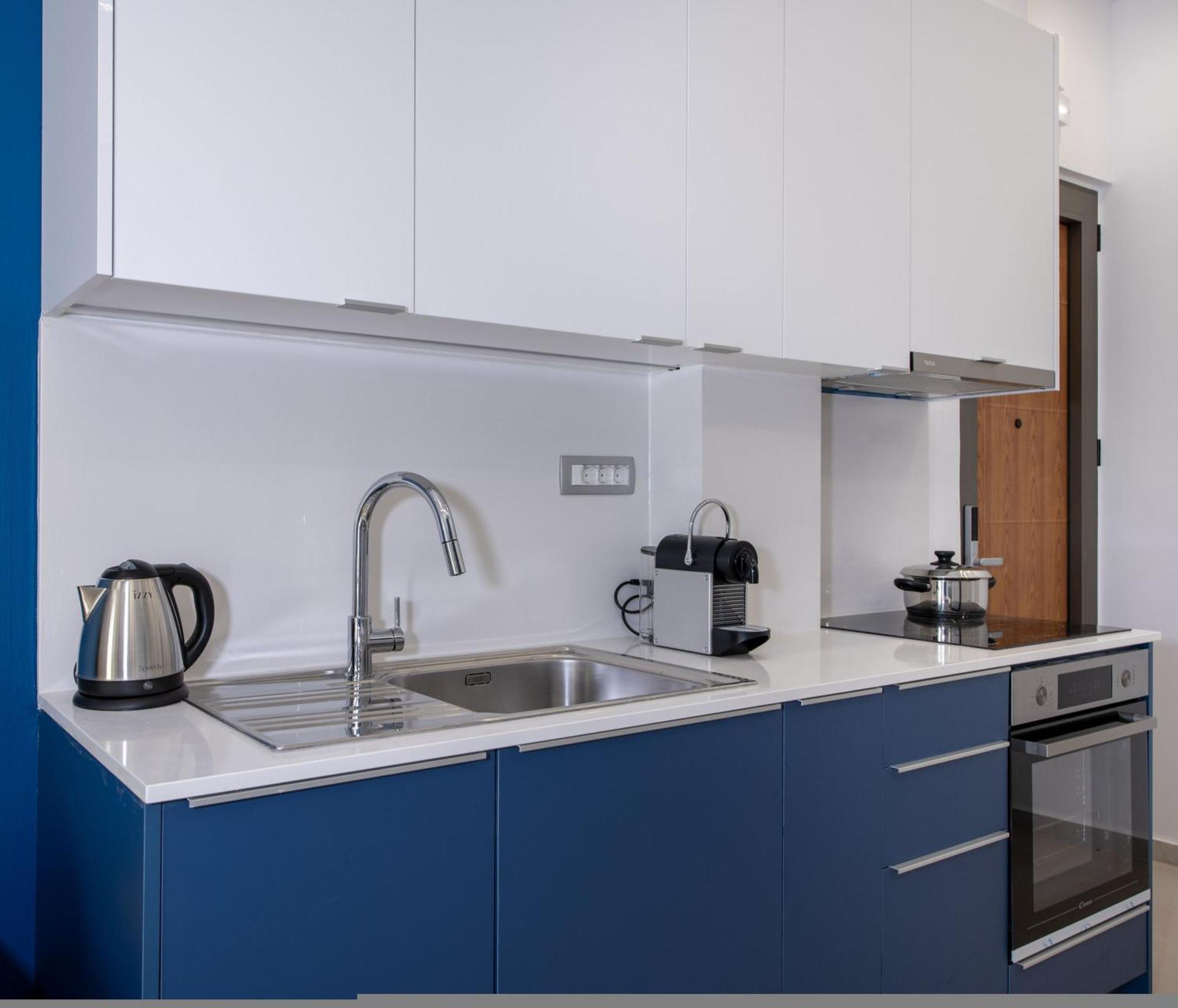 Cherry Central Luxury Suites Chania  Bagian luar foto