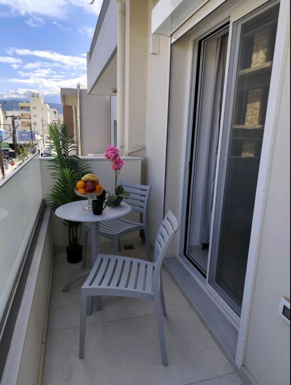 Cherry Central Luxury Suites Chania  Bagian luar foto